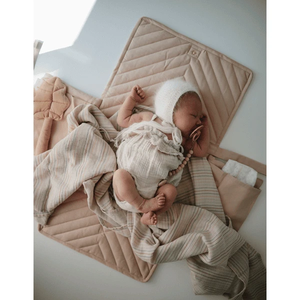 mushie Cambiador plegable Blush Mushie Cambiador Plegable Blush -Tienda De Mesa De Pañales mushie cambiador plegable blush a401196 2